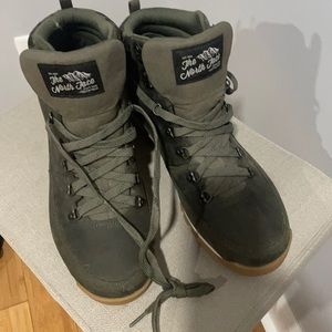 The North Face Men’s waterproof hiking shoe